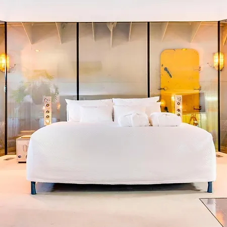 ספינת מלון Lightship *