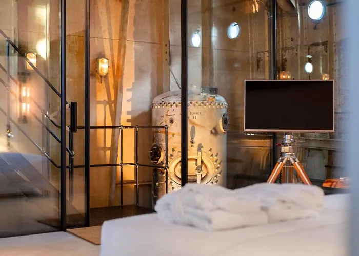 Lightship Botel Amsterdam